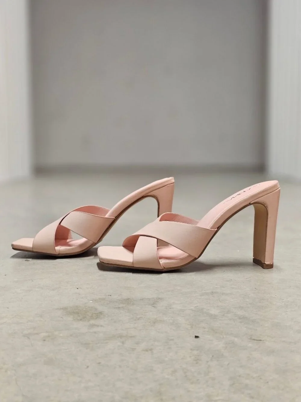 Womens Pink Block Heel Sandals With Criss-Cross Straps & Square Toe Design